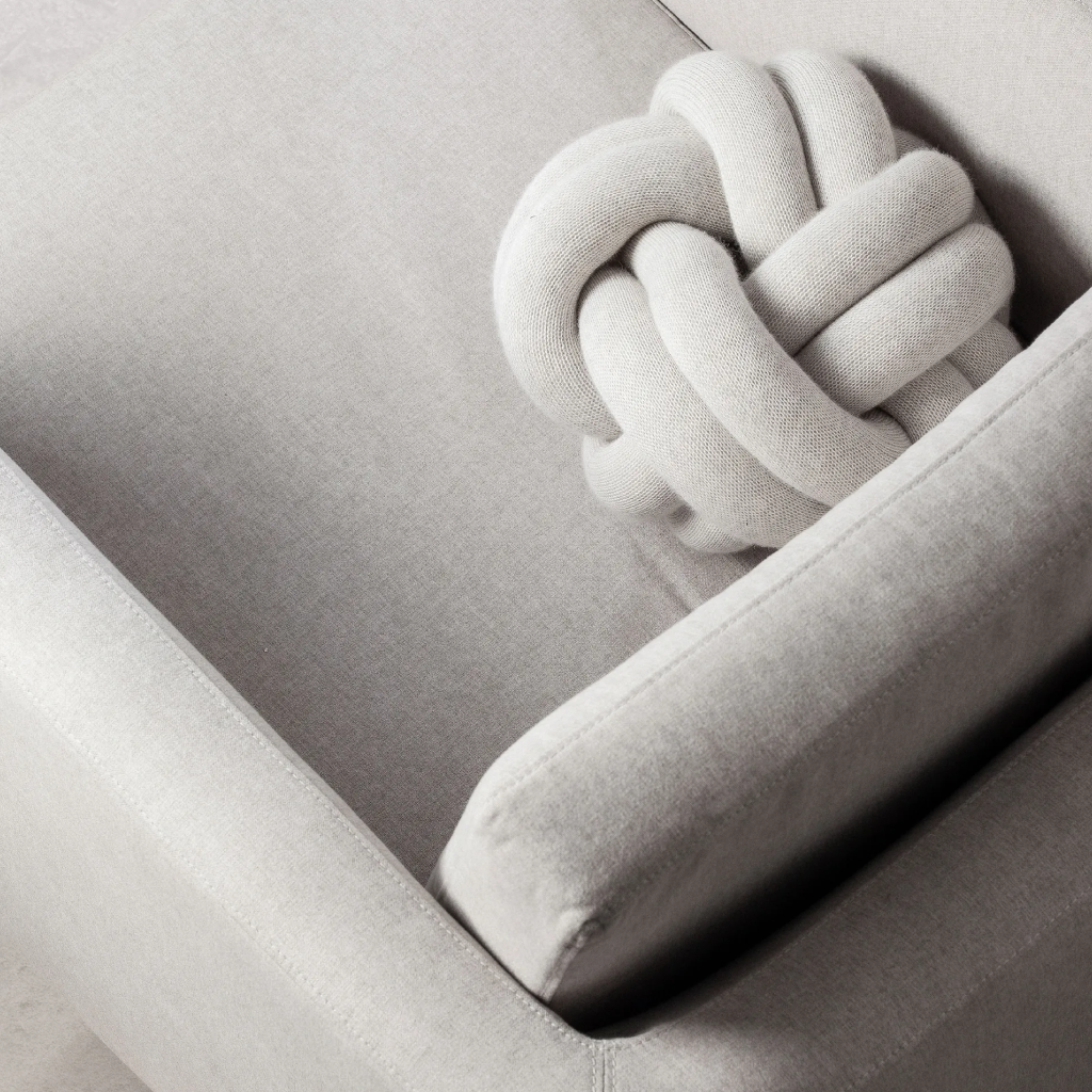 Knot Cushion - Light Grey